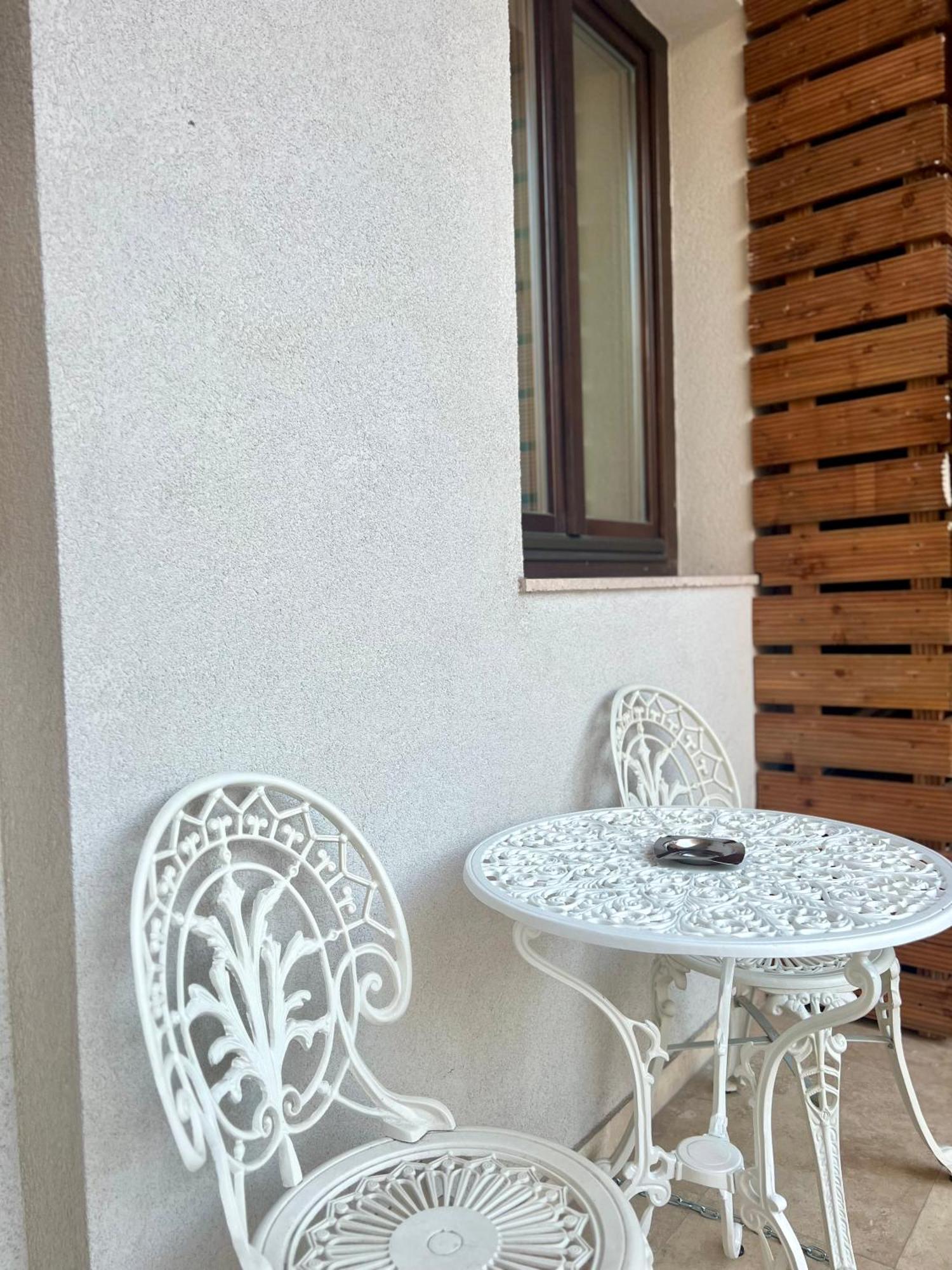 House4You - Blanari Bukares Bagian luar foto